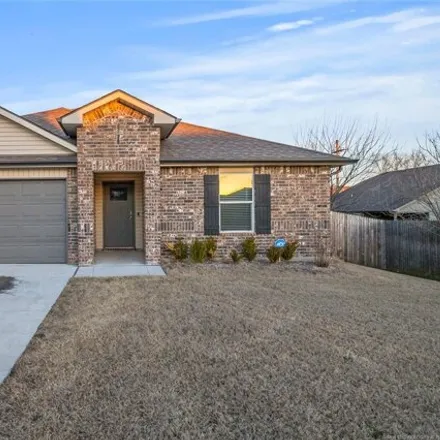 Buy this 4 bed house on Mesa Avenue in Bartlesville, OK 74006