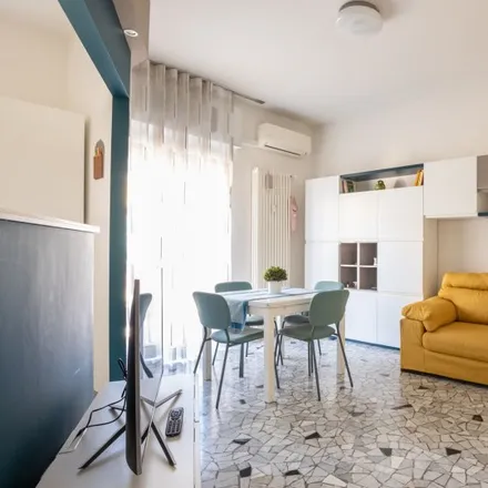 Image 3 - Via Venosa 6, 20137 Milan MI, Italy - Apartment for rent