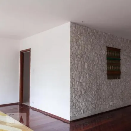 Rent this 4 bed house on Rua Sargaços in Centro, São Bernardo do Campo - SP