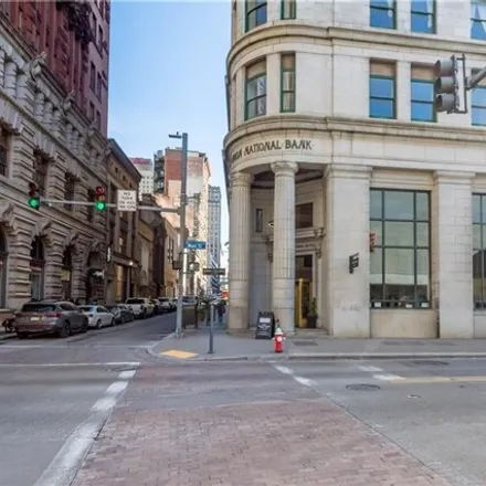 Image 2 - The Carlyle, 306 Fourth Avenue, Pittsburgh, PA 15222, USA - Condo for sale