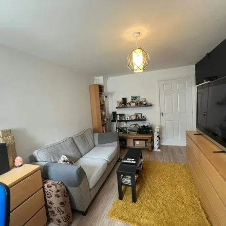 Image 4 - 6 Drakely Close, Coventry, CV6 7NP, United Kingdom - Duplex for rent