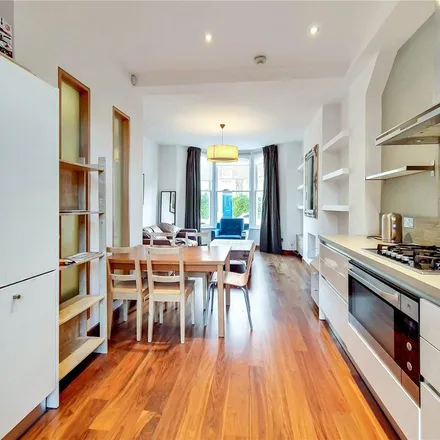 Rent this 3 bed apartment on 41 Digby Crescent in London, N4 2HS