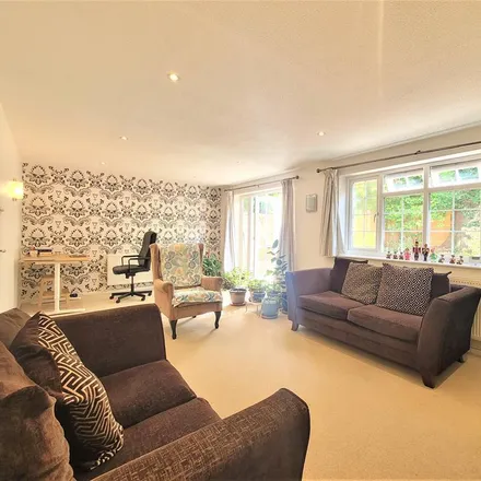 Image 3 - Lenham Close, Winnersh, RG41 1HR, United Kingdom - House for rent