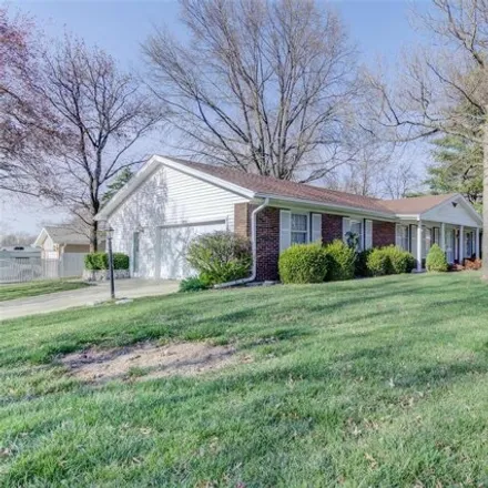 Image 2 - 2808 Headland Drive, Saint Charles, MO 63301, USA - House for sale