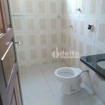 Buy this 2 bed house on Alameda Antônio Cláudio Ricardo Souza in Jardim Holanda, Uberlândia - MG