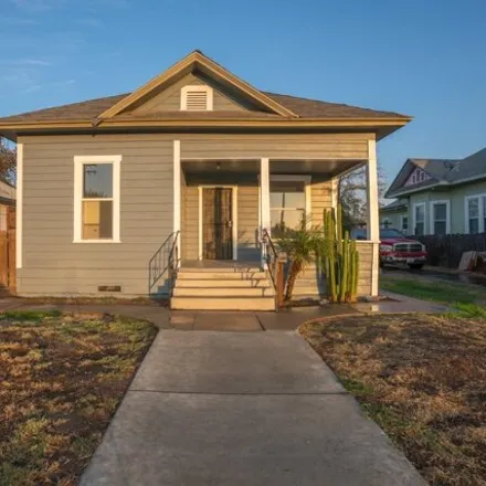 Buy this 3 bed house on 1218 North Harris Street in Hanford, CA 93230