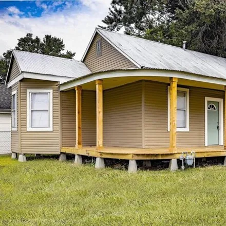 Buy this 3 bed house on 111 Cadiere Street in Houma, LA 70363