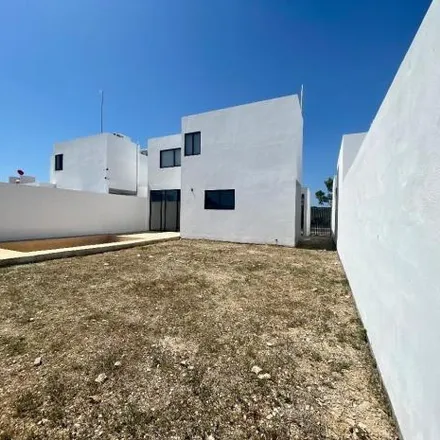 Buy this 2 bed house on Biblioteca cholul in Calle 21, 97305 Cholul