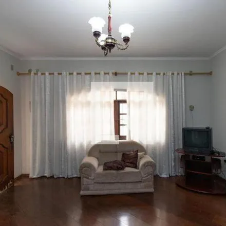 Rent this 4 bed house on Avenida Guapira 1446 in Parque Vitória, São Paulo - SP