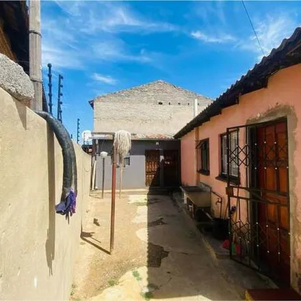 Image 3 - Oupa Moeti Road, Mthambeka, Tembisa, 1618, South Africa - Apartment for rent