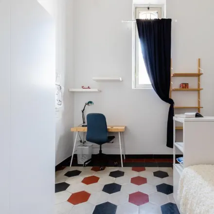 Rent this 7 bed room on Chiesa di San Patrizio a Villa Ludovisi in Via Abruzzi, 00187 Rome RM