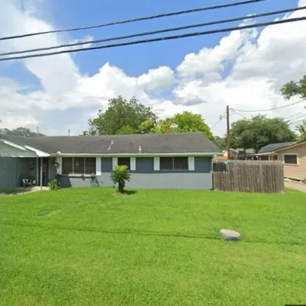 Rent this 3 bed house on 1685 Avenue B in Nederland, TX 77627