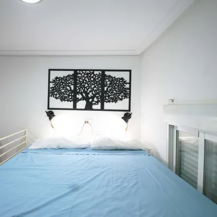 Rent this studio apartment on Parque Móvil del Estado in Calle de Escosura, 28015 Madrid