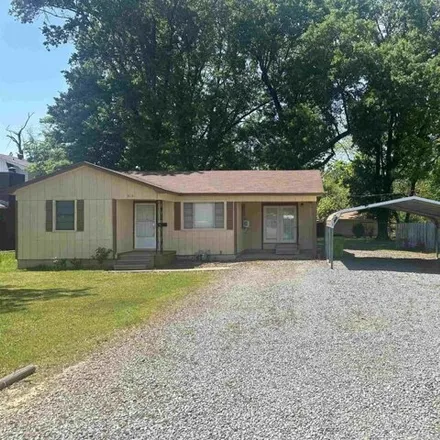 Buy this 3 bed house on 474 Conway Street in Lonoke, AR 72086