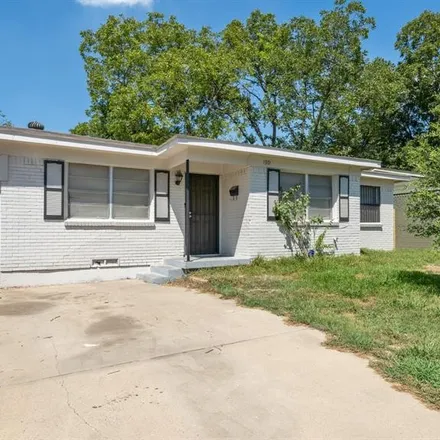 Buy this 4 bed house on 1319 Hillcrest Street in Mesquite, TX 75149