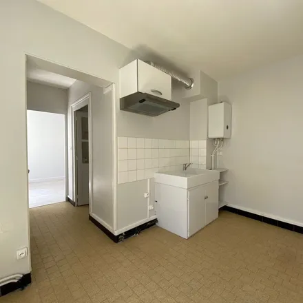 Rent this 2 bed apartment on Rue du Maréchal Leclerc in 49400 Saumur, France
