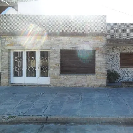 Buy this 3 bed house on Avenida Don Bosco 1417 in Partido de Morón, Haedo