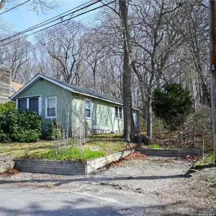 Buy this 2 bed house on 4 Hill Drive in Baiting Hollow, Riverhead