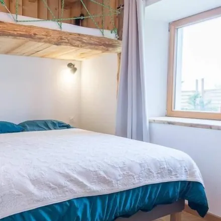 Rent this 3 bed house on Route de Trévignin in 73100 Grésy-sur-Aix, France