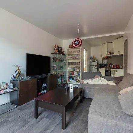 Image 2 - Avenue Paul Pastur 142, 6001 Charleroi, Belgium - Apartment for rent