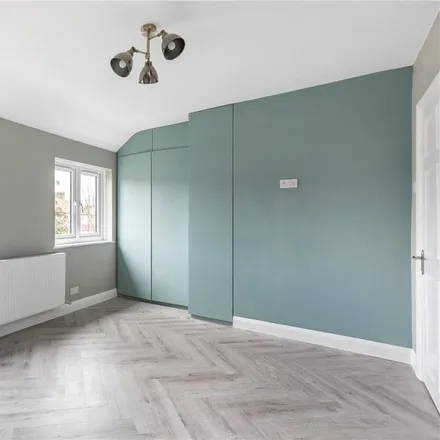 Image 4 - 40 Third Avenue, London, EN1 1BU, United Kingdom - House for rent