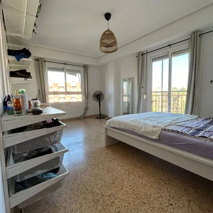 Image 7 - Carrer d'Isaac Peral, 18, 46024 Valencia, Spain - Apartment for rent