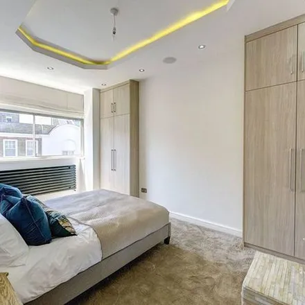 Rent this 2 bed apartment on The Fitzbourne in 91 New Cavendish Street, East Marylebone