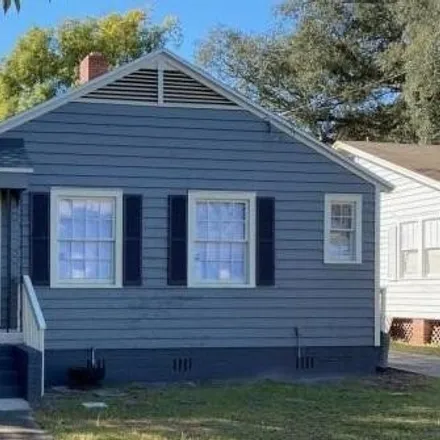 Rent this 2 bed house on 422 Chestnut Drive in Jacksonville, FL 32208