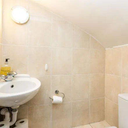 Rent this 1 bed apartment on 46 York Street in London, W1H 1PW