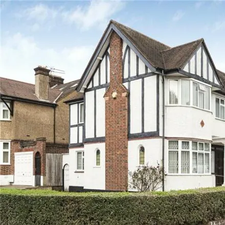 Buy this 5 bed house on 37 Beechwood Avenue in London, N3 3AX
