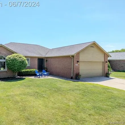 Buy this 4 bed house on 15650 White Oak Drive in Fraser, MI 48026