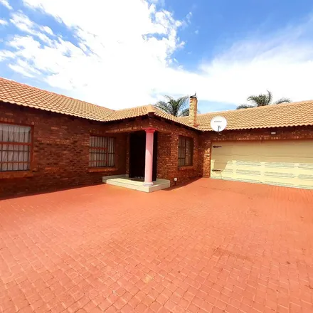 Image 3 - Du Plessis Road, Clarina, Akasia, 0118, South Africa - Apartment for rent