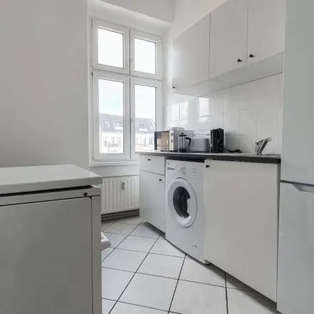 Rent this 3 bed apartment on Aceto Lokanta in Boxhagener Straße 74, 10245 Berlin