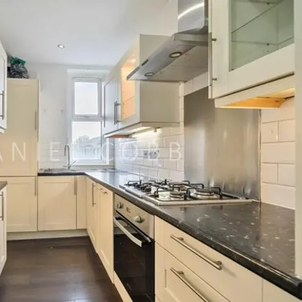 Image 3 - Colworth Grove, London, London, Se17 - Apartment for sale