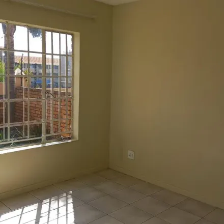 Image 8 - Heuwel Avenue, Tshwane Ward 57, Centurion, 0057, South Africa - Apartment for rent