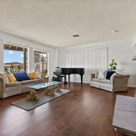 Image 3 - 4499 Don Cota Place, Los Angeles, CA 90008, USA - House for sale