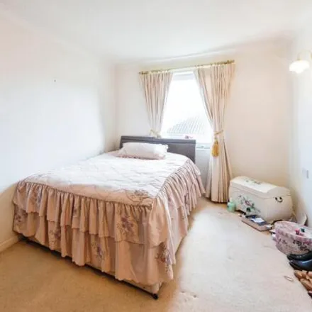 Image 4 - Home Spinney House, River View Road, Southampton, SO18 1UD, United Kingdom - Apartment for sale