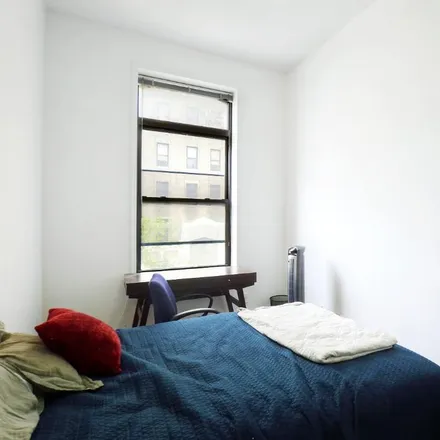 Image 5 - 207 2 Ave, New York, NY, USA - Apartment for rent