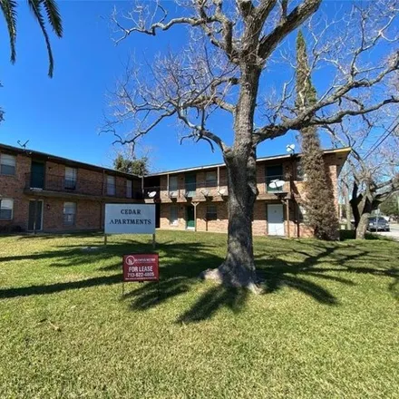 Rent this 1 bed apartment on 625 North Valderas Street in Angleton, TX 77515