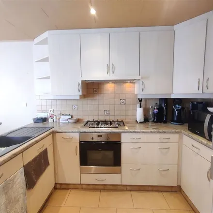 Rent this 3 bed apartment on Brusselsesteenweg 11 in 9230 Wetteren, Belgium