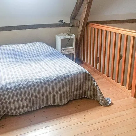 Rent this 2 bed house on Noyal-Châtillon sur Seiche in Les Landes de Pinçon, Rue de Rennes