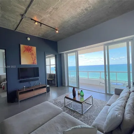 Image 7 - Collins Avenue Service Road, Miami Beach, FL 33140, USA - Apartment for rent
