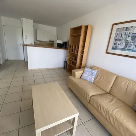 Rent this 2 bed apartment on 45 Avenue du Hazay in 95800 Cergy, France