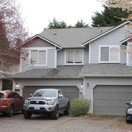 Buy this studio townhouse on 869 Pine Avenue in Northwest Snohomish, Snohomish