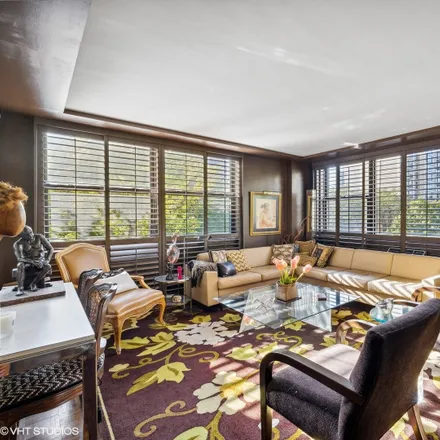 Image 6 - State Parkway Condominiums, 1445 North State Parkway, Chicago, IL 60610, USA - House for sale