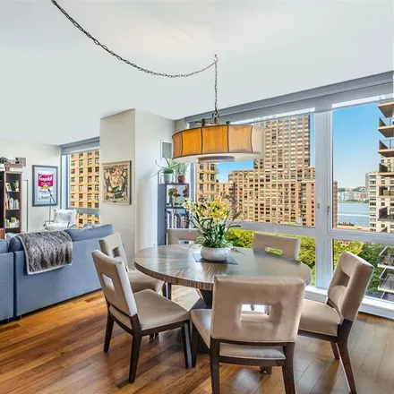 Image 2 - 200 WEST END AVENUE 12E in New York - Apartment for sale