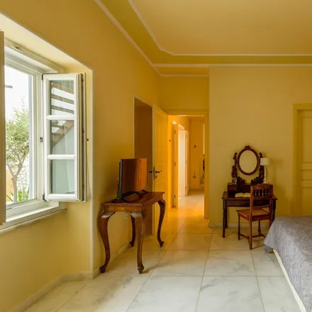 Rent this 2 bed apartment on National Bank of Greece in Ακτή Ναυάρχου Π. Κουντουριώτου, Hydra