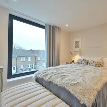 Image 7 - Rosebery Road, Kings Avenue, London, SW4 8BF, United Kingdom - Townhouse for rent