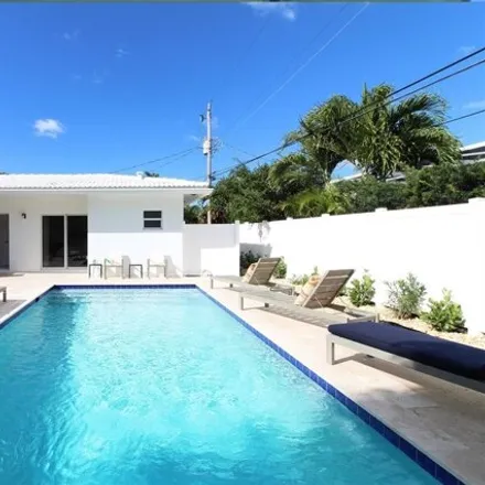 Image 1 - 221 Oceanic Avenue, Lauderdale-by-the-Sea, Broward County, FL 33308, USA - House for rent