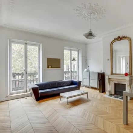 Rent this 2 bed apartment on Paris 2e Arrondissement